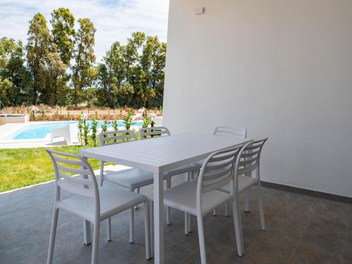 Villetta Con Piscina Budoni Affitti Spiaggia 700 Mt Buitenkant foto