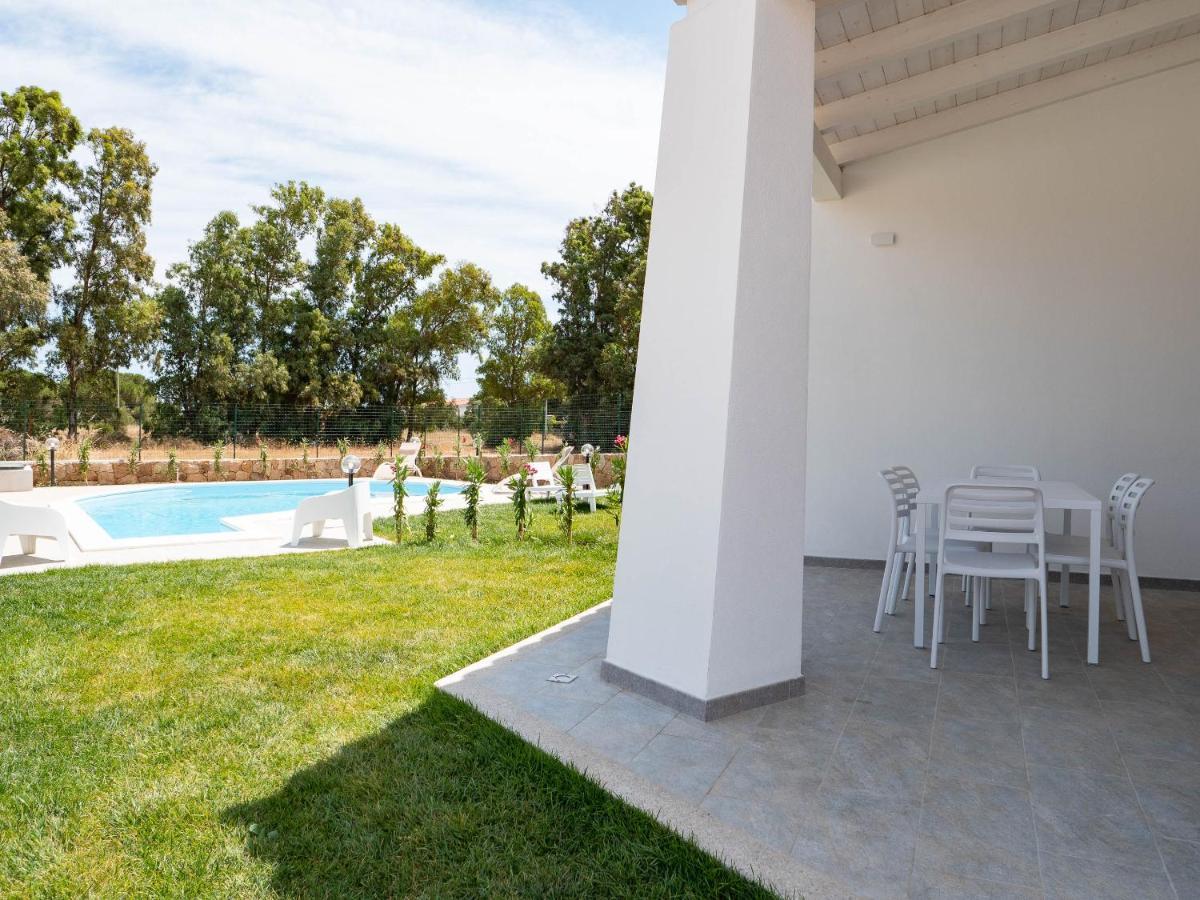 Villetta Con Piscina Budoni Affitti Spiaggia 700 Mt Buitenkant foto