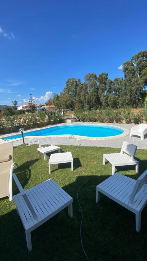 Villetta Con Piscina Budoni Affitti Spiaggia 700 Mt Buitenkant foto